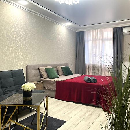 Apartments Vip Avalon Лвив Екстериор снимка
