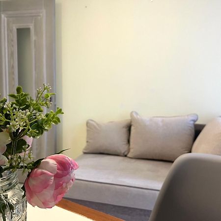 Apartments Vip Avalon Лвив Екстериор снимка