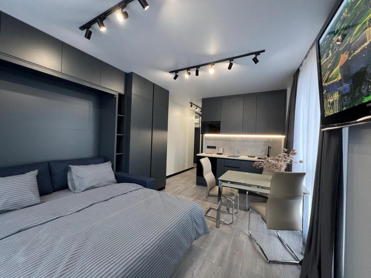 Apartments Vip Avalon Лвив Екстериор снимка
