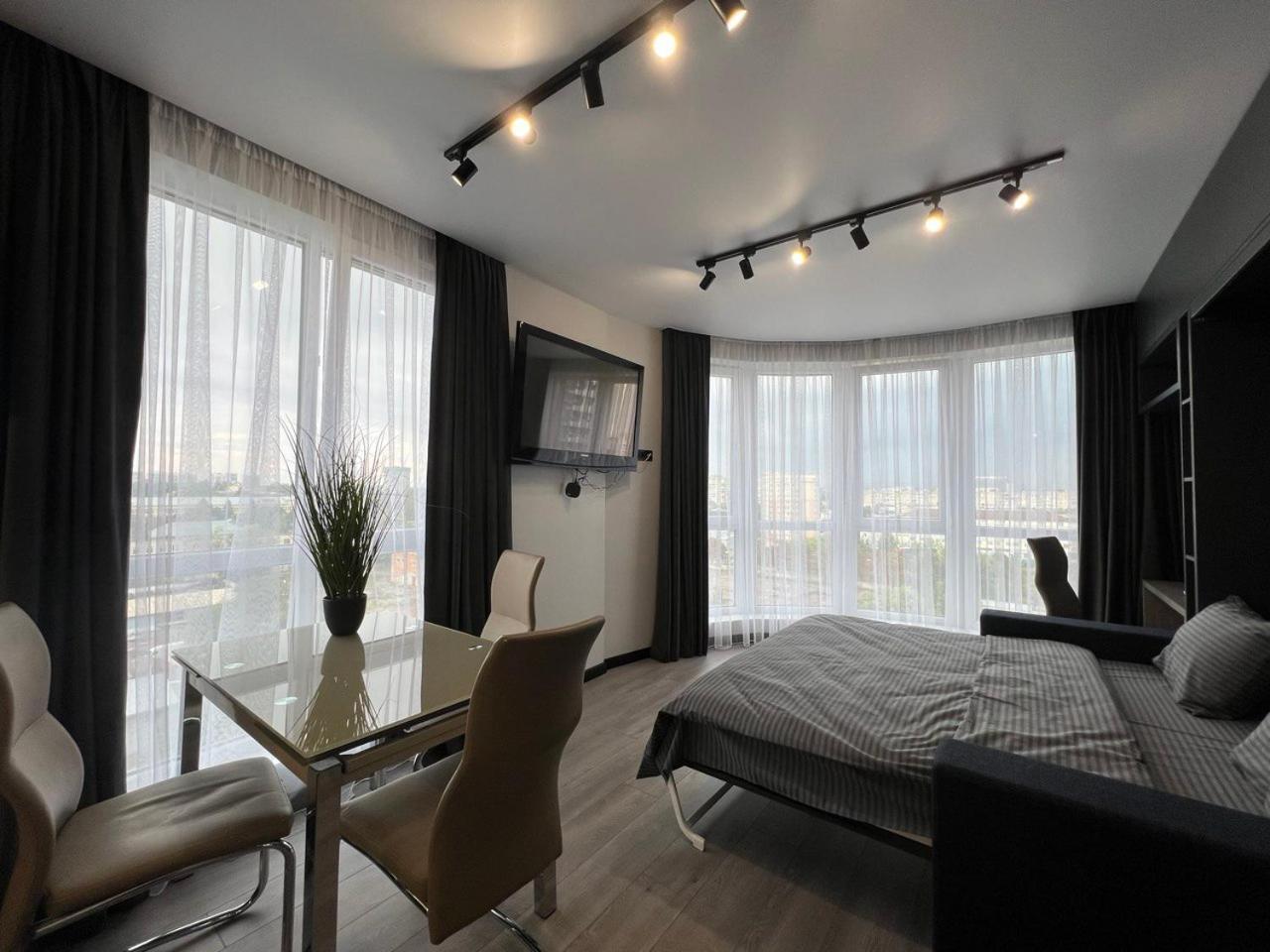 Apartments Vip Avalon Лвив Екстериор снимка
