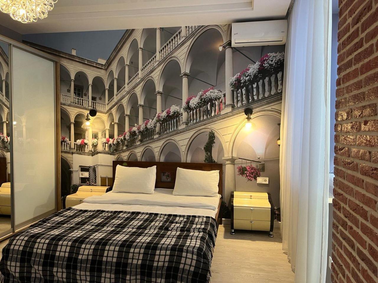 Apartments Vip Avalon Лвив Екстериор снимка