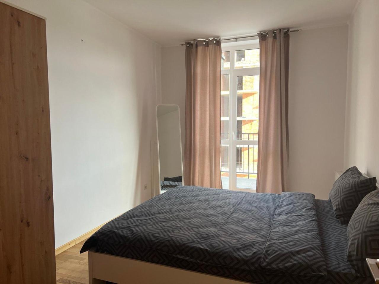 Apartments Vip Avalon Лвив Екстериор снимка