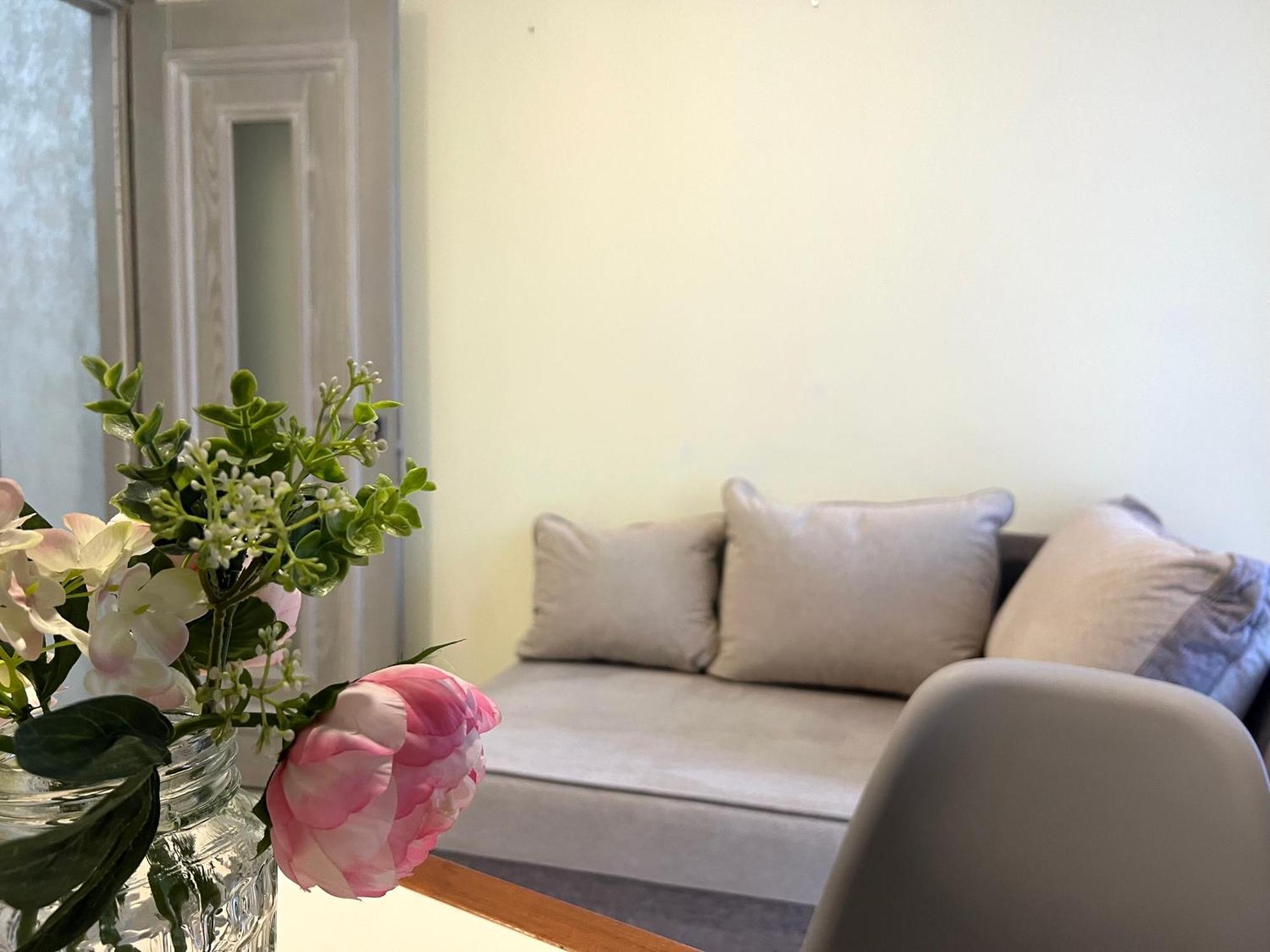 Apartments Vip Avalon Лвив Екстериор снимка