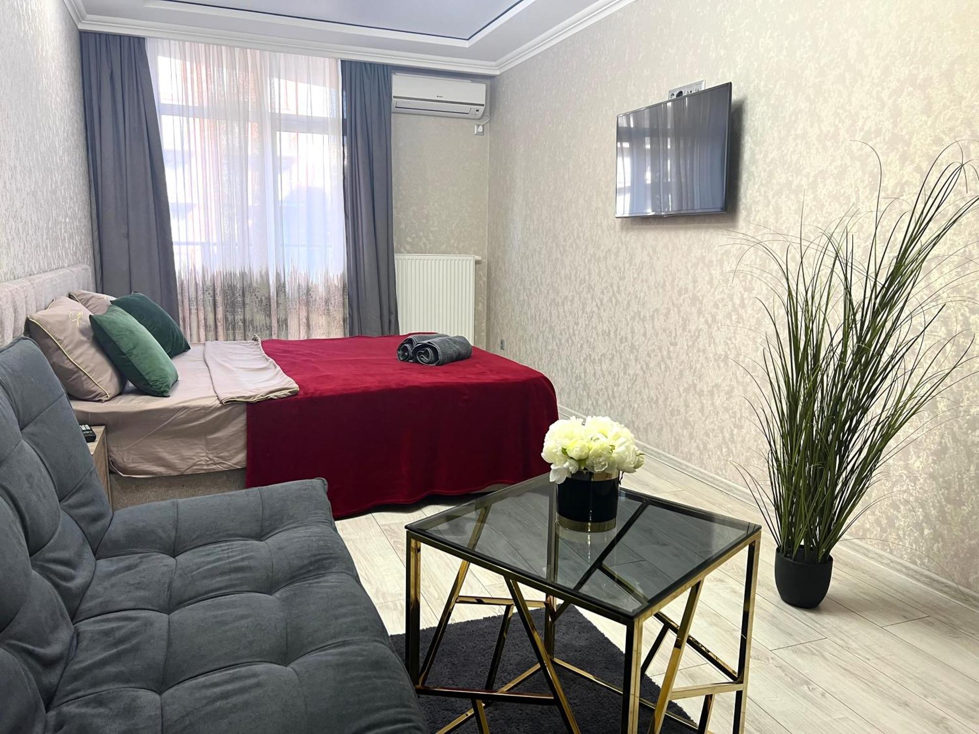 Apartments Vip Avalon Лвив Екстериор снимка